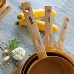 Casserole Ector Induction Aluminium Revêtu Manche En Bois 16 Cm Jaune 7 Casserole Ector Induction Aluminium Revêtu Manche En Bois 16 Cm Jaune -Casserole & Saveurs Magasin 108002 2 1 Casserole Ector induction aluminium revetu manche en bois 16 cm jaune Ogo