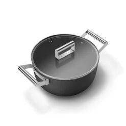 Smeg Faitout Bas Aluminium Antiadhésif 24 Cm Noir Mat Avec Couvercle En Verre Trempé -Casserole & Saveurs Magasin 133002 2 1 Faitout bas aluminium antiadhesif 24 cm noir mat avec couvercle en verre trempe Smeg