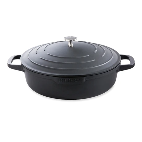 Devant -Casserole & Saveurs Magasin 203003 0 4 Cocotte legere basse ronde en fonte d aluminium 28 cm 4 1 L coloris noir Mathon