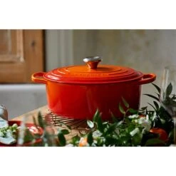 Le Creuset Cocotte Fonte Ovale Volcanique 31 Cm 7 Le Creuset Cocotte Fonte Ovale Volcanique 31 Cm -Casserole & Saveurs Magasin 213207 3 3 Cocotte fonte ovale volcanique 31 cm Le Creuset