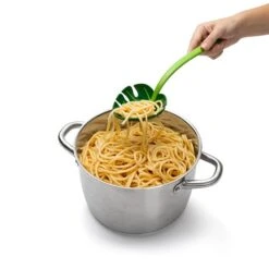 Écumoire Feuille -Casserole & Saveurs Magasin 653001 3 2 Ecumoire feuille PA Design